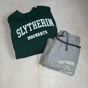 Forest Green Slytherin Sweatshirt, size L